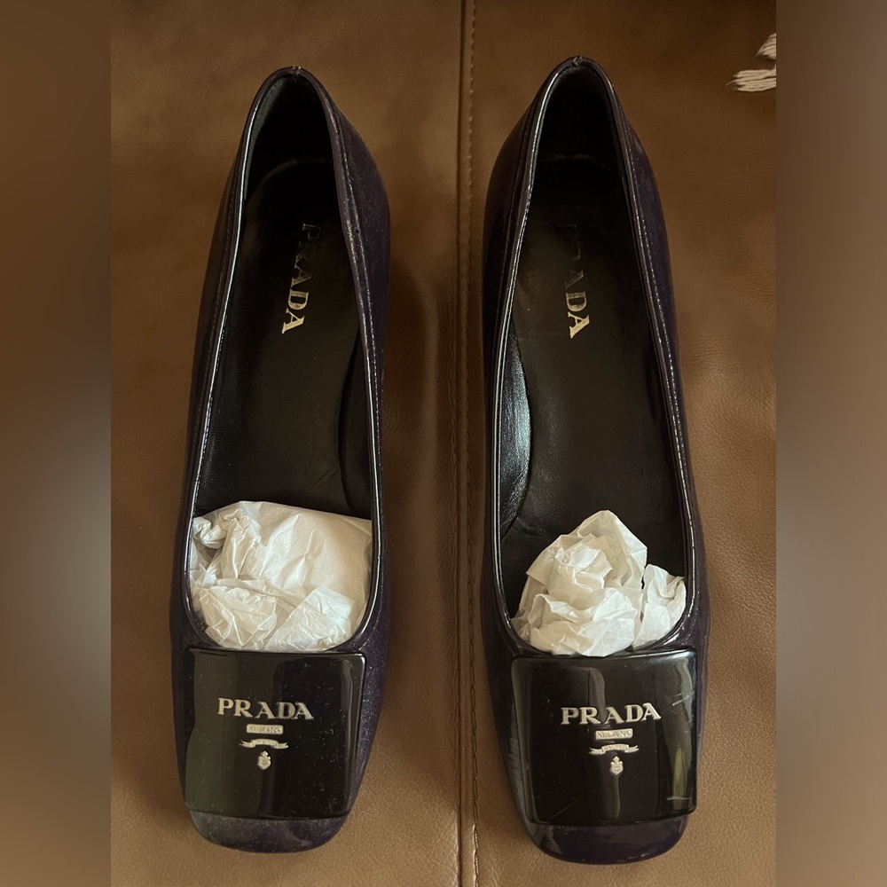 Prada Naplak indigo patent shoes, size 7.5 US / 37.5 EU, in excellent condition